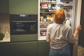 „Nėra ką valgyti“, nors šaldytuvas pilnas: kodėl taip nutinka ir ką daryti?