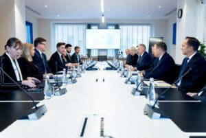 Premjeras: stipri Lietuvos ekonomika prasideda nuo dialogo su verslu
