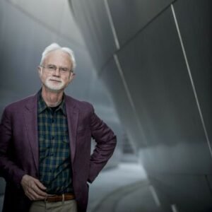Netrukus Vilniuje – garsiojo Johno Adamso Smuiko koncerto premjera Lietuvoje: žymusis virtuozas Ilya Gringolts, dirigentas Modestas Pitrėnas ir LNSO