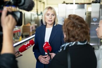 Klaipėdoje pradėta gaminti naujos kartos naftos teršalų valymo priemonė