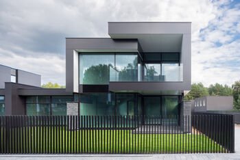 Valakampiuose, vos 100 metrų nuo Neries – liko tik du ARCHLAB architektų suprojektuoti būstai