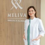 Prasidėjus mokslo metams vaikui skauda pilvą? Šeimos gydytoja paaiškina, kada tai natūrali reakcija į pasikeitusią rutiną, o kada verta sunerimti