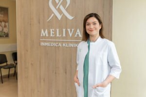 Prasidėjus mokslo metams vaikui skauda pilvą? Šeimos gydytoja paaiškina, kada tai natūrali reakcija į pasikeitusią rutiną, o kada verta sunerimti
