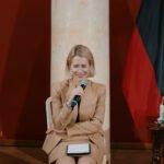 Kaja Kallas su Vilniaus universiteto studentais diskutavo apie Europos geopolitinius iššūkius