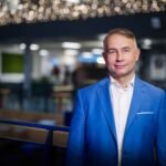 „Tele2“ pasirašė Visuotinės gynybos chartiją: stiprins darbuotojų pasirengimą ir organizacijos atsparumą