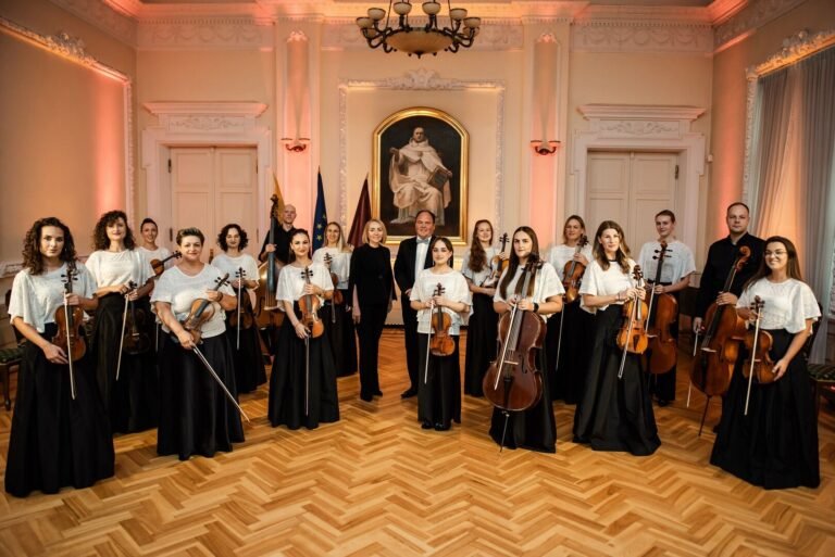 15-asis festivalis „Avanti“