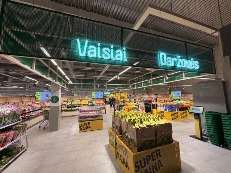 „Iki“ tęsia investicijas Šiauliuose: po atnaujinimo duris atveria parduotuvė Dainų rajone