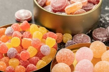 Paprasta idėja saldžiam užkandžiui – naminiai guminukai iš vaisių sulčių