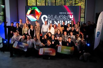 Paaiškėjo „Hack4Vilnius 2026“ nugalėtojai: nuo miesto problemų radaro iki žaidimų troleibuse