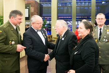 Seimo Pirmininkas Juozas Olekas sveikina profesorių Vytautą Landsbergį 94-ojo gimtadienio proga