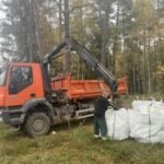 R. Jonaičio miške aptiktos atliekos surinktos: miškininkams tokių vietų tvarkymas tapo kasdienybe