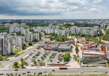 Prekybos centras Šeškinėje laikinai uždaromas dėl planinio stogo remonto