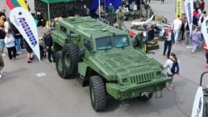 „Aurida Engineering Company“: gaminame ,,TAURUS” šarvuočius ir dirbame Lietuvos, NATO ir Ukrainos saugumui