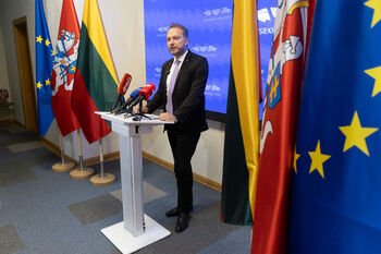 Ministras J. Taminskas siūlo griežtinti paspirtukų naudojimo tvarką: „Pakaks chaoso!“