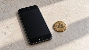 Vietoj „iPhone 7“ pirktas bitkoinas po dešimtmečio būtų vertas apie 100 tūkst. eurų
