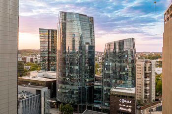 SEB iki 61 mln. eurų didina žaliąjį finansavimą biurų valdytojai „Eastnine“