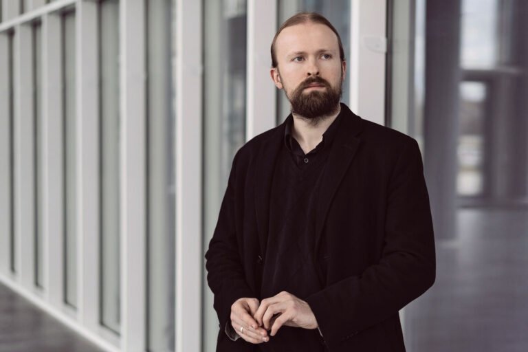2026 m. Nobelio fizikos premija: neutrinai atveria naują būdą stebėti Visatą (Atnaujinta)