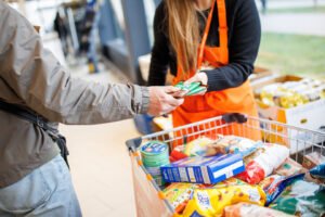 „Lidl“ parduotuvėse – rudeninė „Maisto banko“ akcija: kviečia dalintis gerumu ir aukoti ilgai negendančių maisto produktų