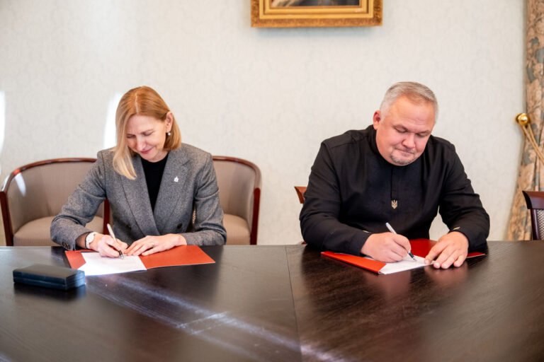 Artėjant sudėtingai žiemai – VDU parama devyniems Ukrainos universitetams