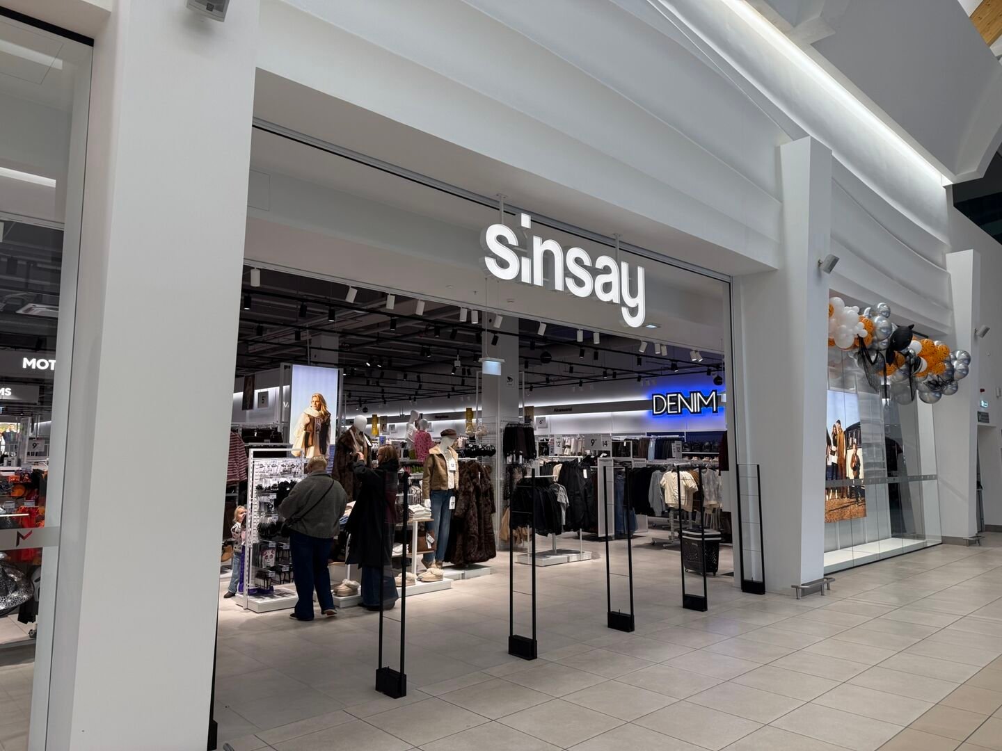 Triskart didesnė „Sinsay“ parduotuvė PLC „Mega“ pasiūlys asortimentą visai šeimai