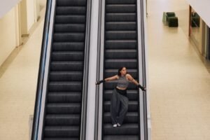 Beatrich pristato „Lifestyle“: naują dainos klipą filmavo naktį tuščiame prekybos centre